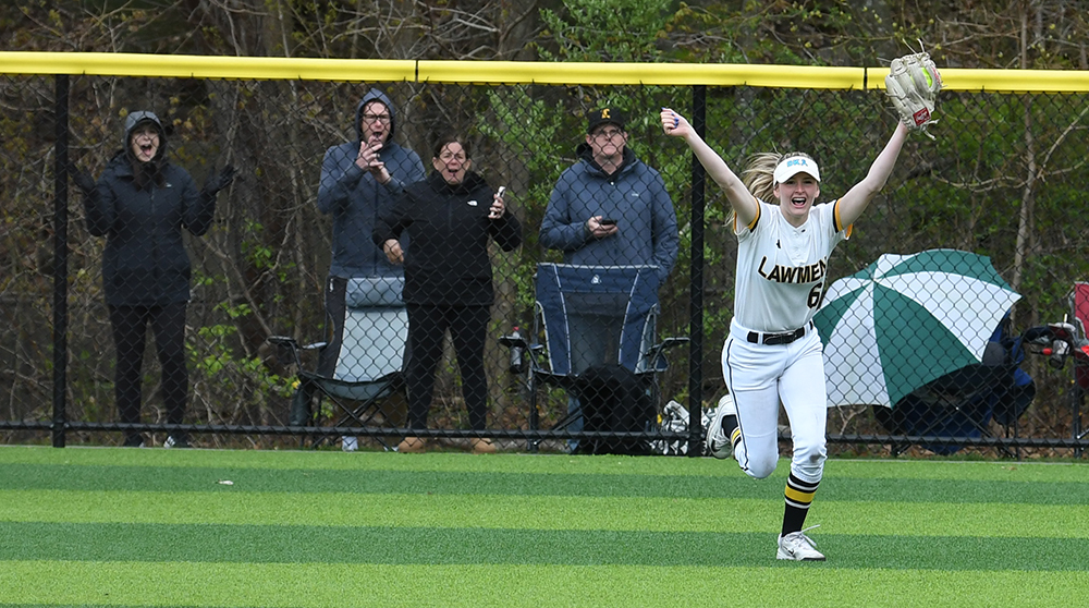 PHOTO GALLERY: North Branford at Jonathan Law (4/25/26)